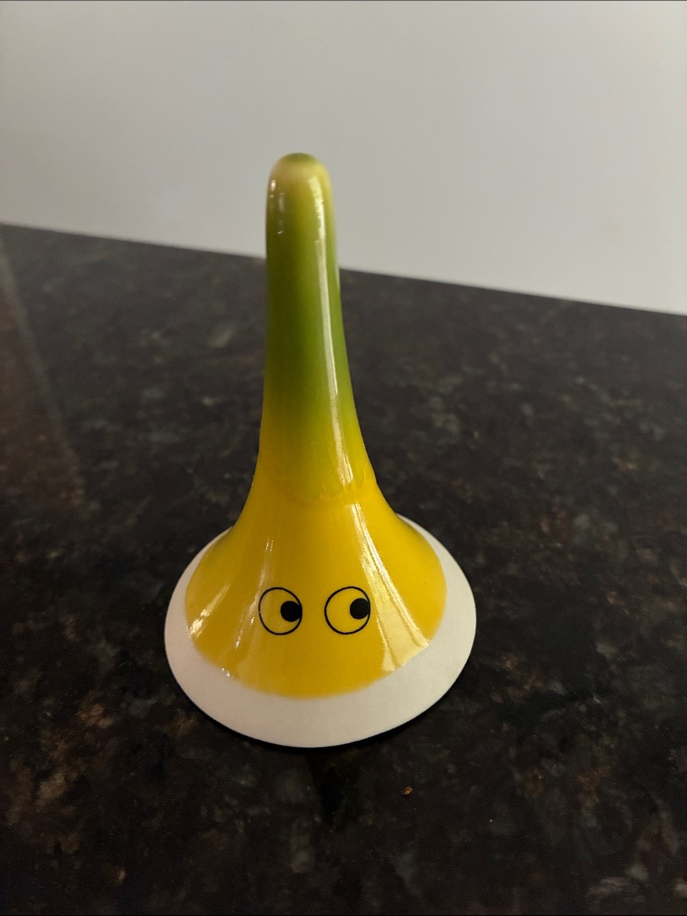 Studio Arhoj Collection - Yoko Ring Holder (yellow and green)